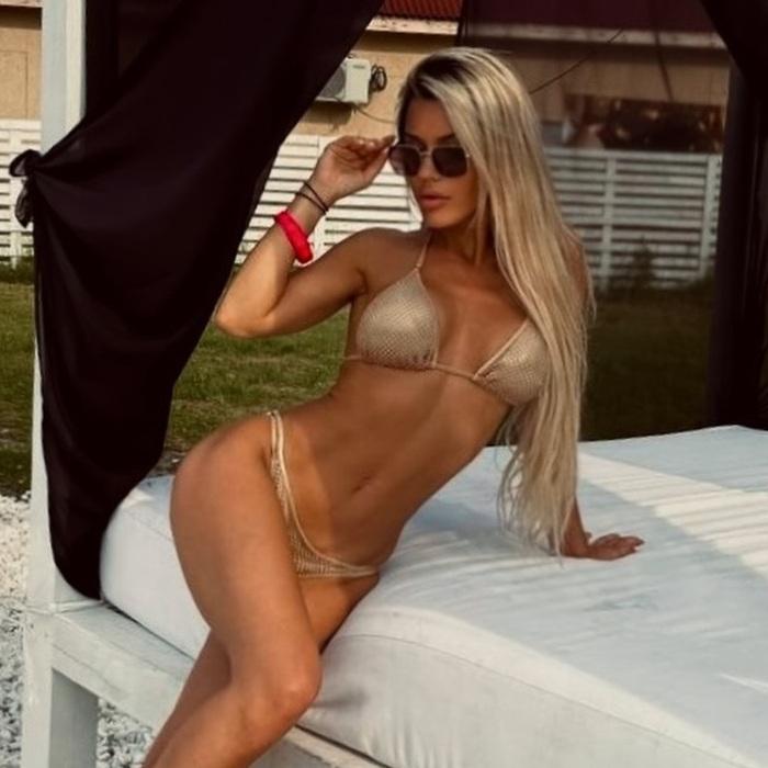 Pretty lady Veronika, 37 yrs.old from Eastern Europe Pretty lady Veronika, 37 yrs.old from Eastern Europe