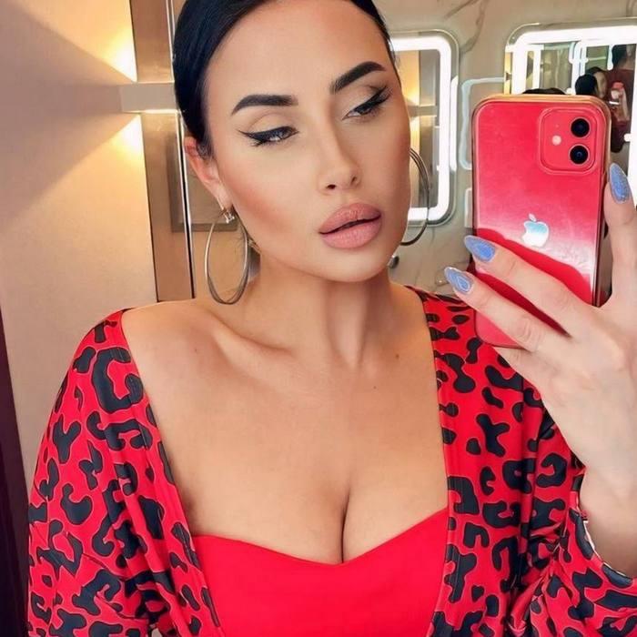 Beautiful girlfriend Julia, 34 yrs.old from Strasbourg, France