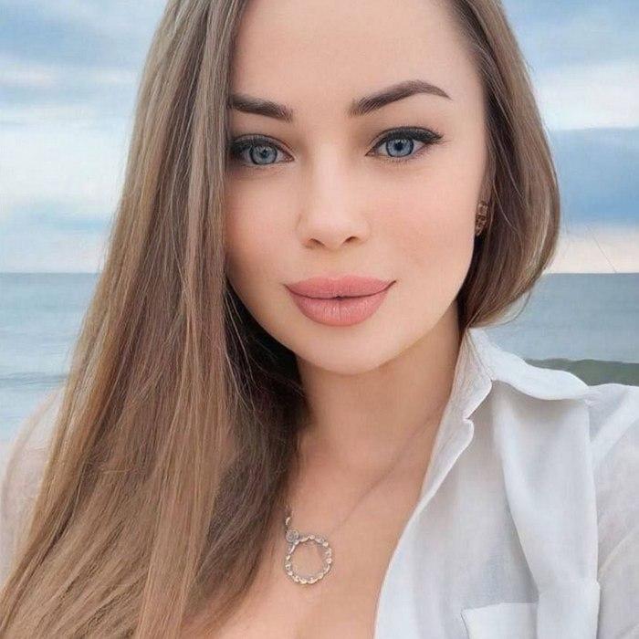 Charming miss Anna, 40 yrs.old from Kiev, Ukraine