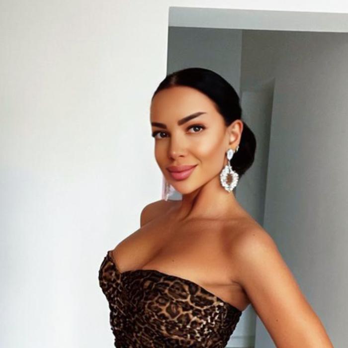 Gorgeous wife Irina, 37 yrs.old from Arad, Romania