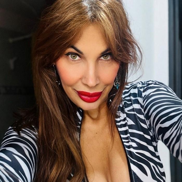 Charming wife Karina Anahi, 53 yrs.old from Buenos Aires, Argentina