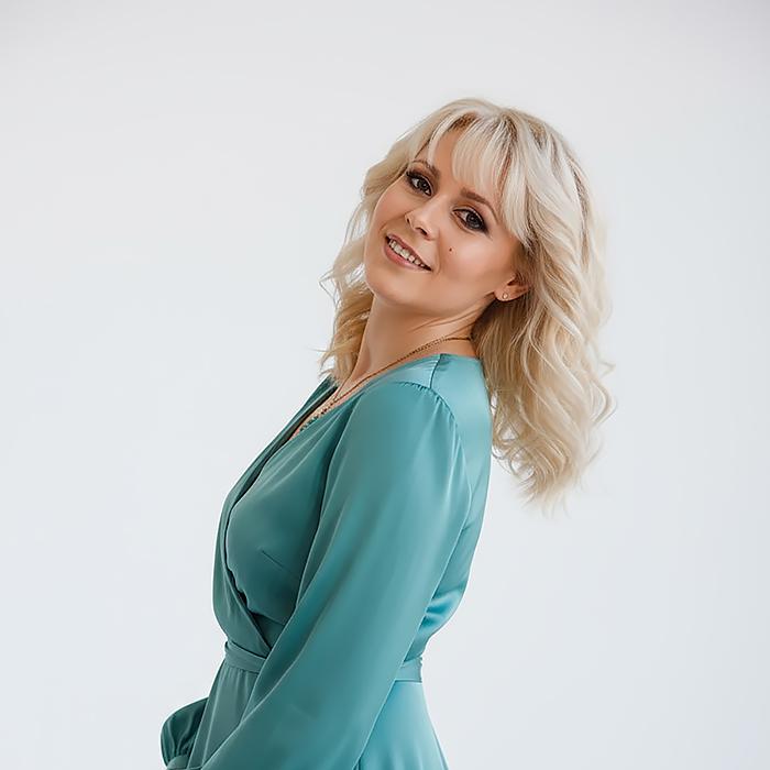 hot bride Irina, 48 yrs.old from Eastern Europe