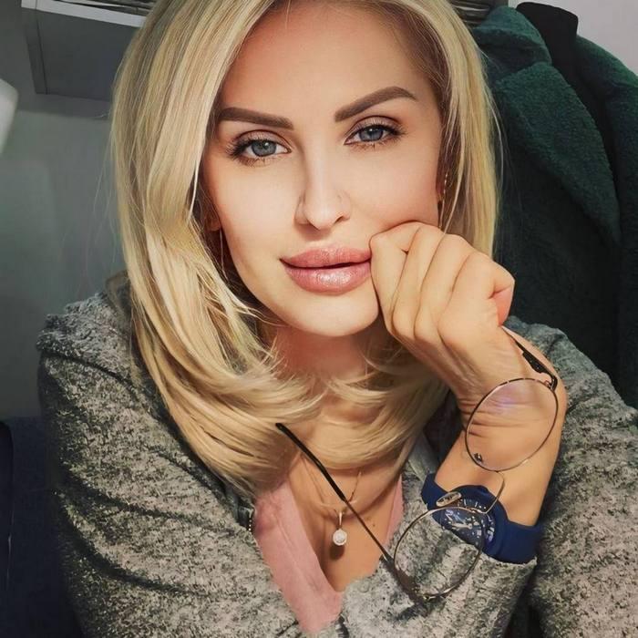 Beautiful pen pal Eva, 50 yrs.old from Lvov, Ukraine Beautiful pen pal Eva, 50 yrs.old from Lvov, Ukraine