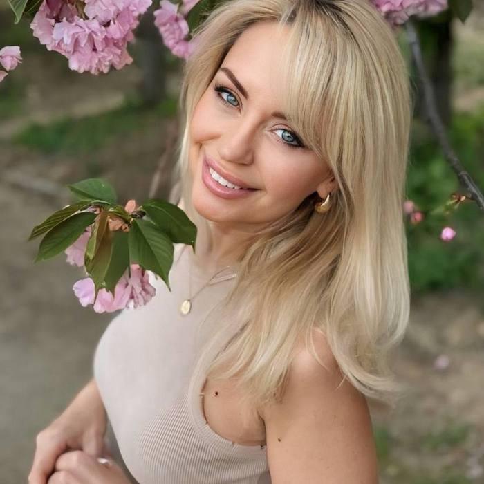 Gorgeous miss Alena, 51 yrs.old from Dnepr, Ukraine Gorgeous miss Alena, 51 yrs.old from Dnepr, Ukraine