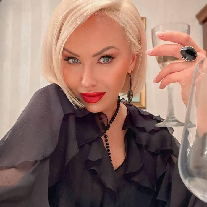 Hot pen pal Yuliya, 47 yrs.old from Catanzaro, Italy