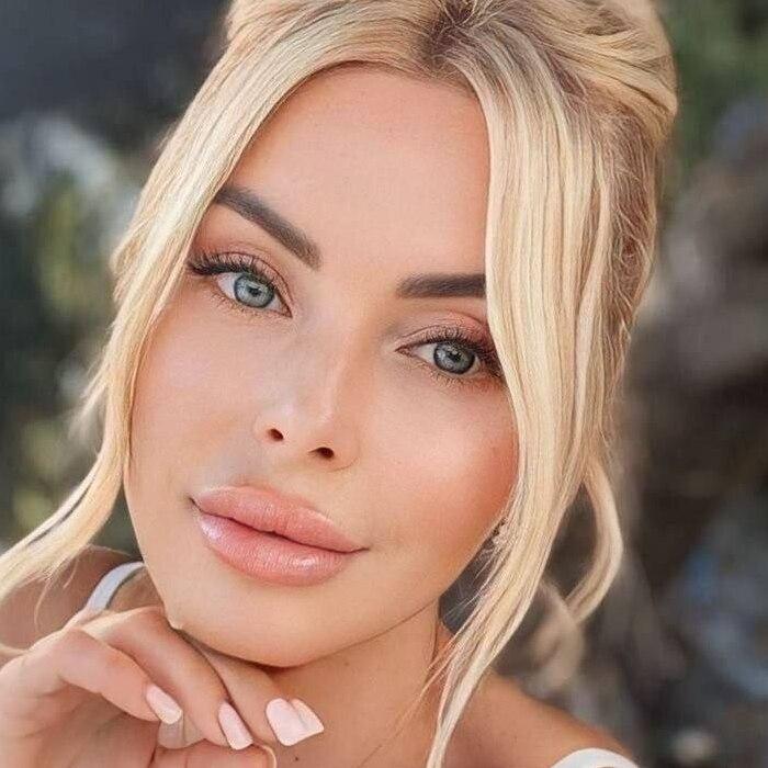 Beautiful girlfriend Viktoria, 45 yrs.old from Cannes, France Beautiful girlfriend Viktoria, 45 yrs.old from Cannes, France