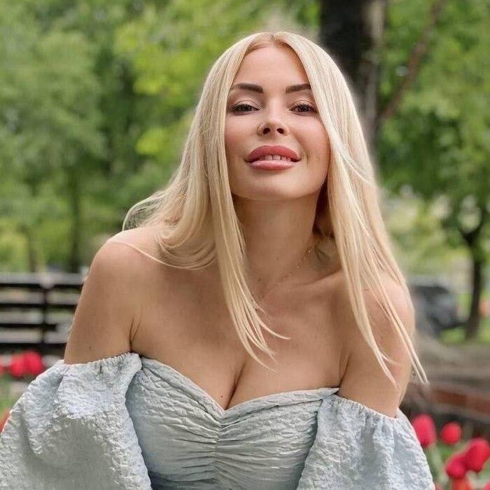 Nice woman Viktoria, 45 yrs.old from Cannes, France Nice woman Viktoria, 45 yrs.old from Cannes, France