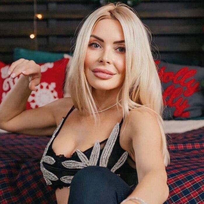 Charming miss Viktoria, 45 yrs.old from Cannes, France Charming miss Viktoria, 45 yrs.old from Cannes, France