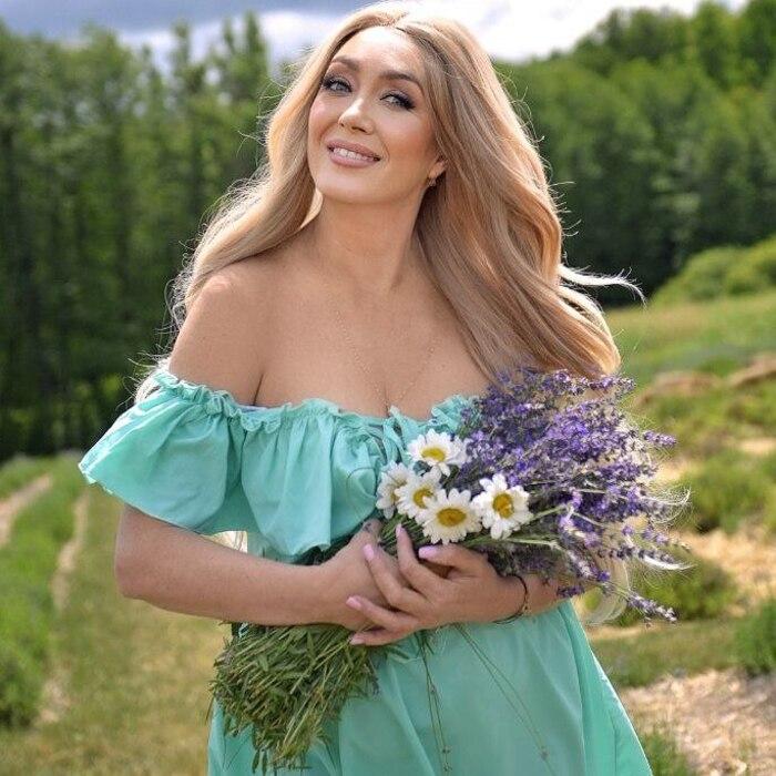 Charming bride Oksana, 41 yrs.old from Kharkiv, Ukraine