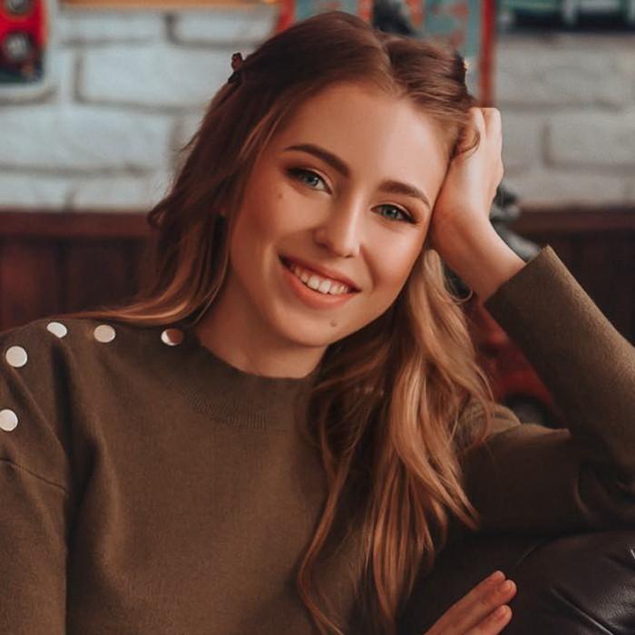 Beautiful miss Anna, 29 yrs.old from Eastern Europe Beautiful miss Anna, 29 yrs.old from Eastern Europe