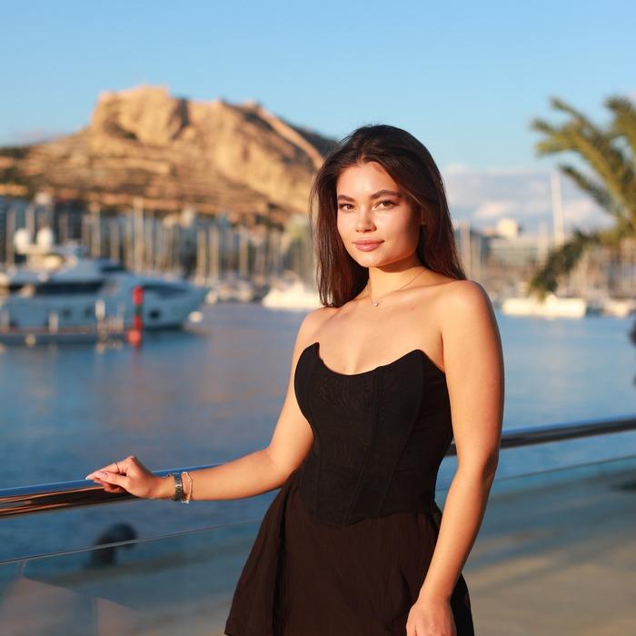 beautiful girlfriend Svetlana, 21 yrs.old from Alicante, Spain