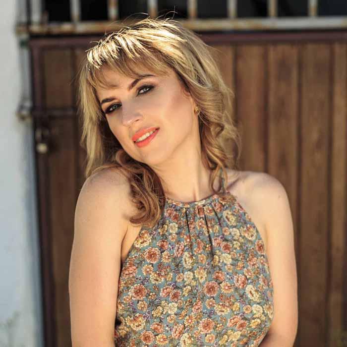 Nice bride Aliona, 46 yrs.old from Tiraspol, Moldova