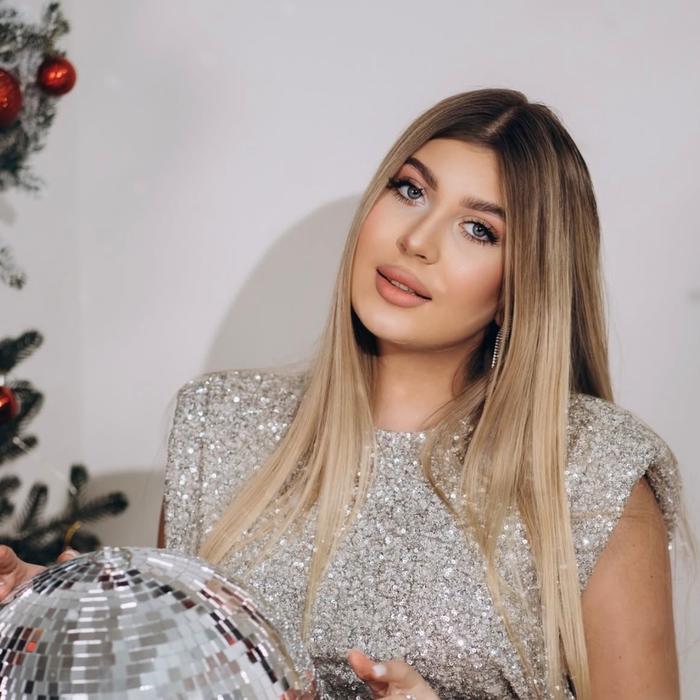 Gorgeous girl Elina, 18 yrs.old from Kirovograd, Ukraine