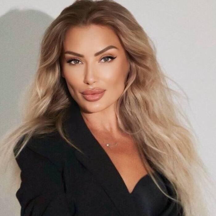 Charming wife Olena, 46 yrs.old from Odessa, Ukraine