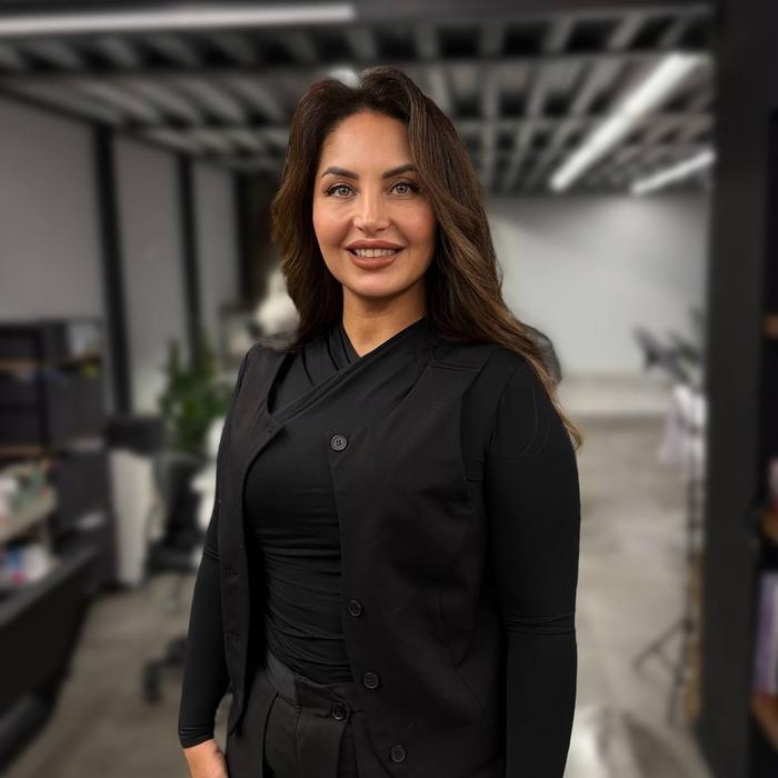 Sexy miss Aziza, 44 yrs.old from Alicante, Spain