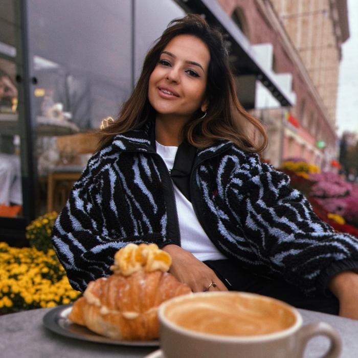 Pretty lady Elena, 27 yrs.old from Gap, France Pretty lady Elena, 27 yrs.old from Gap, France