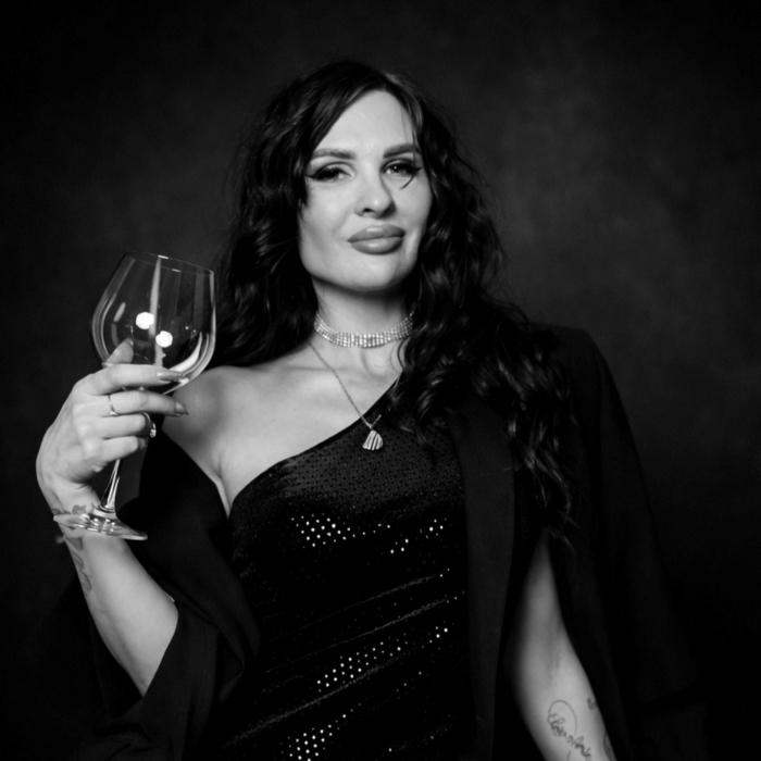 Pretty woman Karyna, 36 yrs.old from Kremenchug, Ukraine