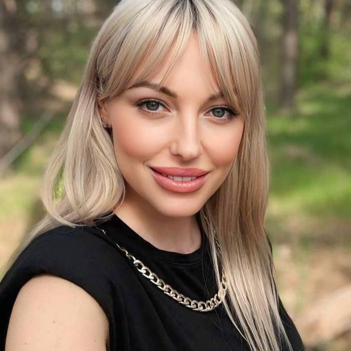 Charming pen pal Victoria, 41 yrs.old from Dnipro, Ukraine Charming pen pal Victoria, 41 yrs.old from Dnipro, Ukraine