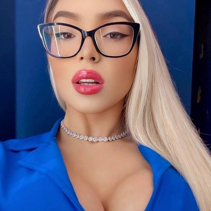 Charming wife Caroline, 22 yrs.old from Sao Paulo, Brazil