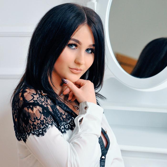 Charming miss Elona, 28 yrs.old from Benderi, Moldova