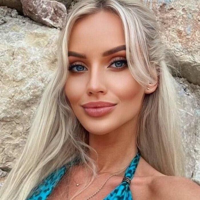 gorgeous wife Julianna, 33 yrs.old from Brussel, Belgium