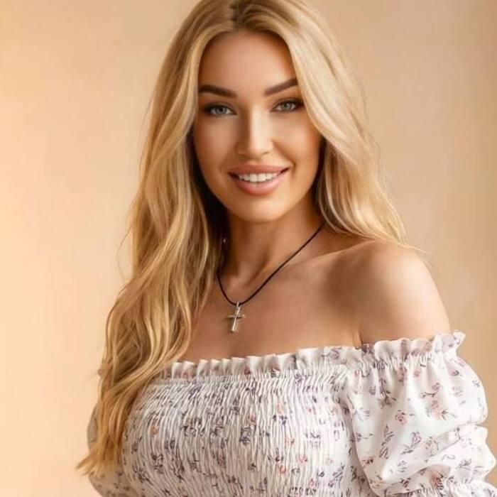 Nice mail order bride Diana, 32 yrs.old from Kiev, Ukraine