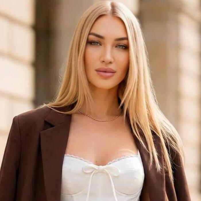 amazing wife Diana, 32 yrs.old from Kiev, Ukraine