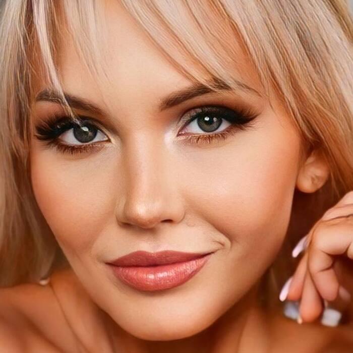 Pretty pen pal Lidia, 46 yrs.old from Lviv, Ukraine