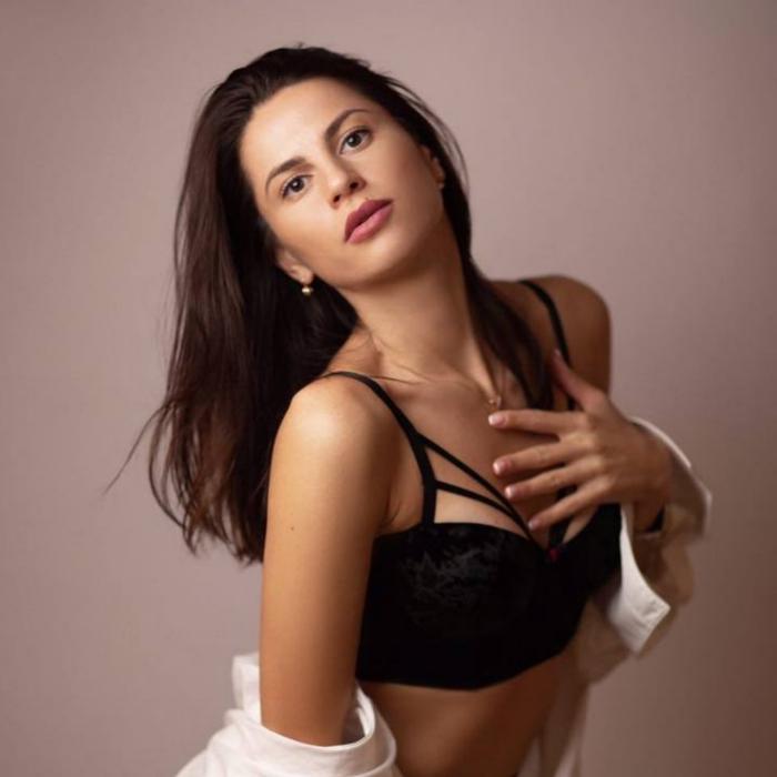 Hot girlfriend Oksana, 38 yrs.old from Eastern Europe