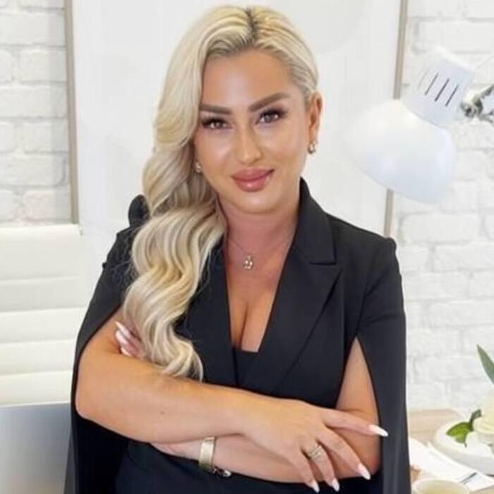 Charming miss Svetlana, 47 yrs.old from Dubai, United Arab Emirates Charming miss Svetlana, 47 yrs.old from Dubai, United Arab Emirates