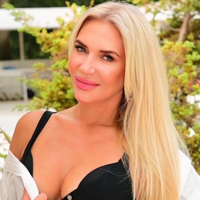 Pretty wife Natalia, 47 yrs.old from Odessa, Ukraine