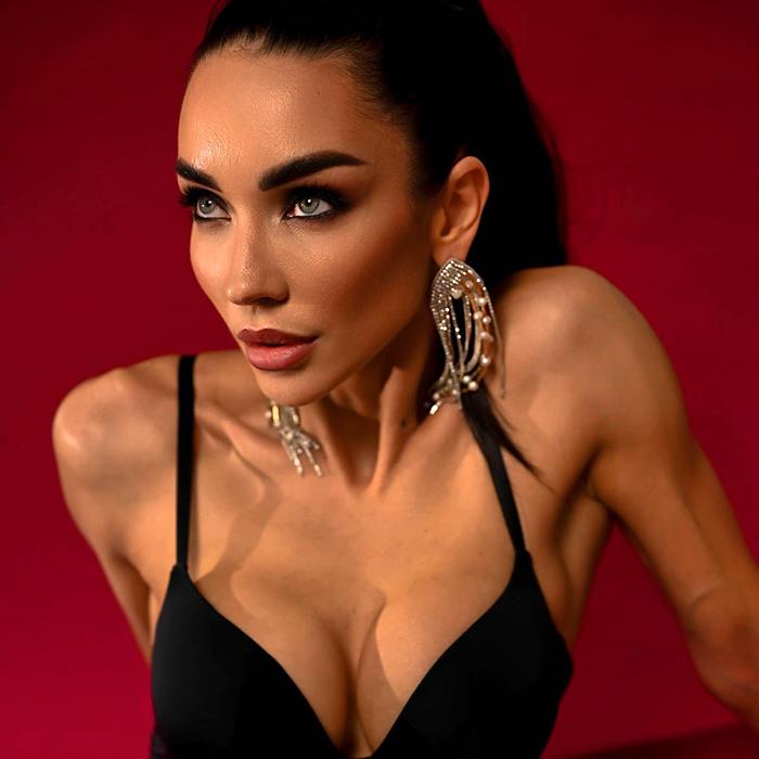 Charming mail order bride Zhanna, 37 yrs.old from Dnipro, Ukraine