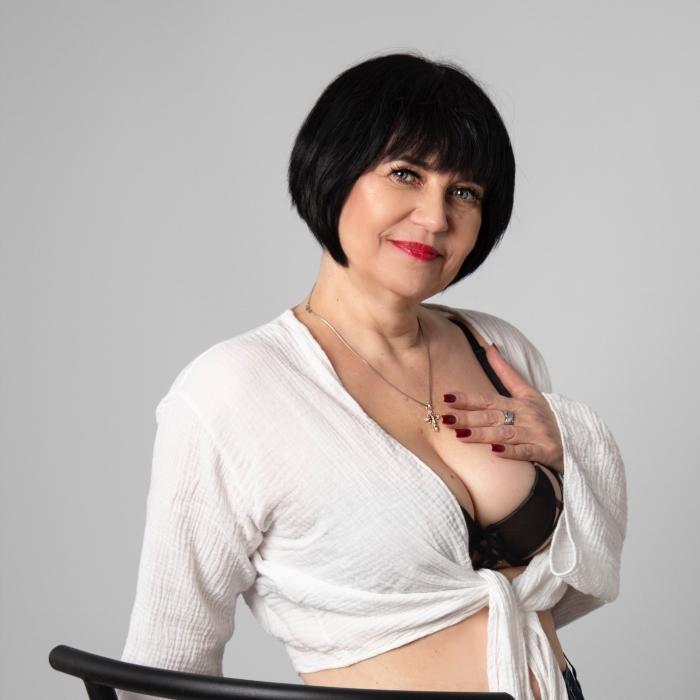 pretty bride Elena, 58 yrs.old from Odessa, Ukraine