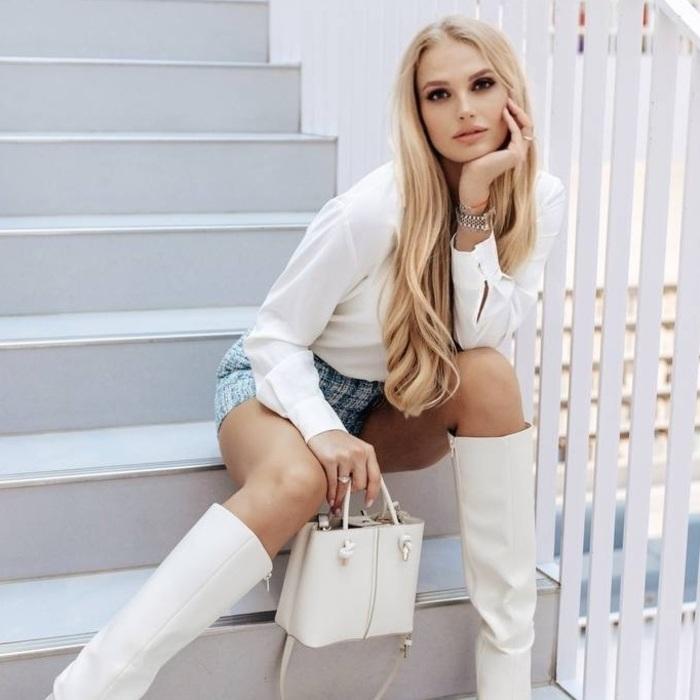 Pretty pen pal Alina, 34 yrs.old from Nurnberg, Germany