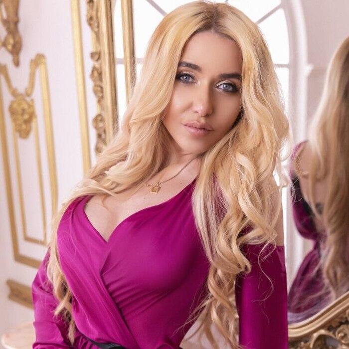 Charming bride Larisa, 39 yrs.old from Kiev, Ukraine