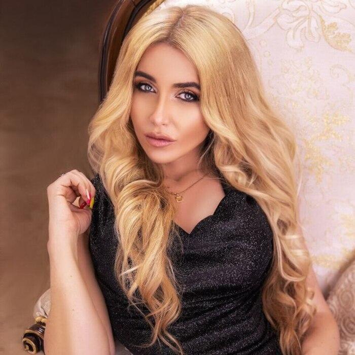 Sexy mail order bride Larisa, 39 yrs.old from Kiev, Ukraine