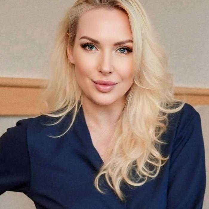 Beautiful miss Natalia, 39 yrs.old from Lysander, Italy