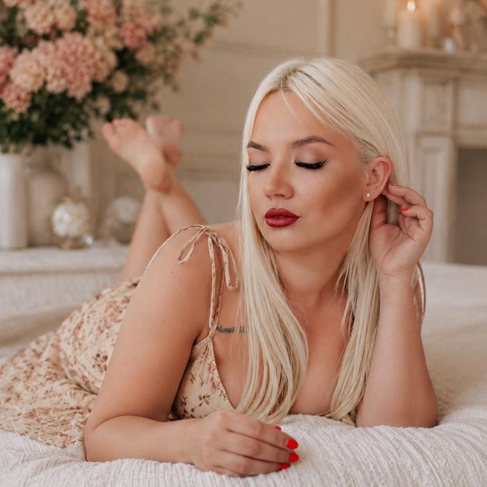 Single girlfriend Ekaterina, 33 yrs.old from Eastern Europe Single girlfriend Ekaterina, 33 yrs.old from Eastern Europe